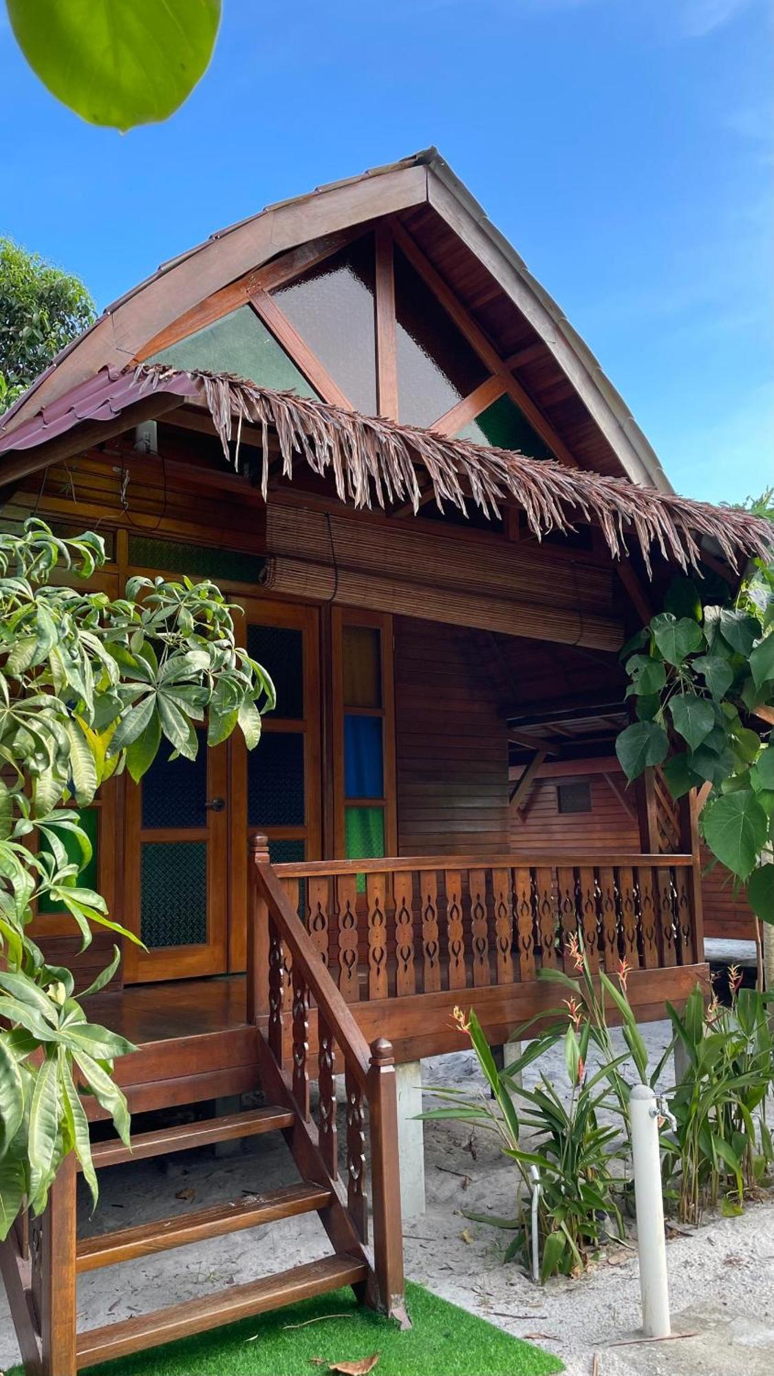 Golden Chenang Village Pantai Cenang  Exteriör bild