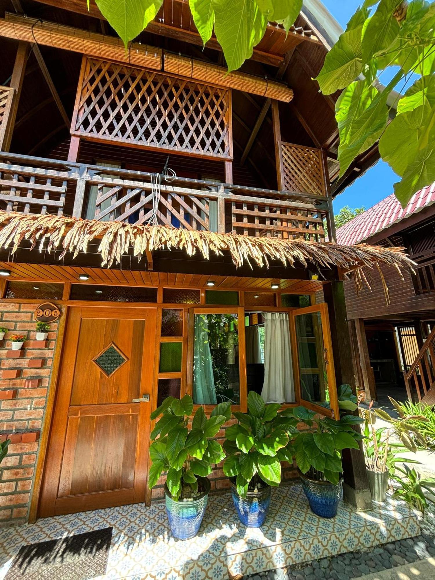 Golden Chenang Village Pantai Cenang  Exteriör bild